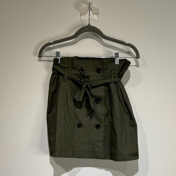 Green Buttoned Mini Skirt - Picture 3 of 5